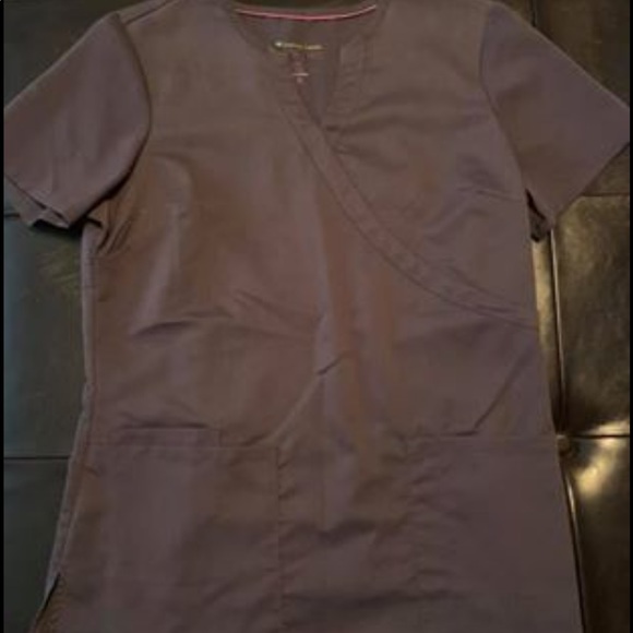 The Healing Tree Scrubs - Picture 4 of 7